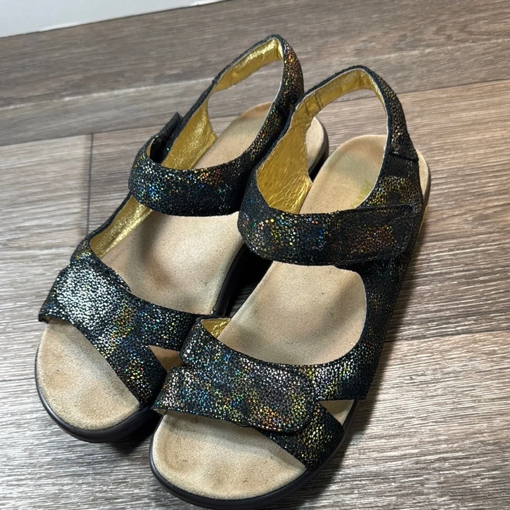Alegria Black/ gold  Sandals woman’s 39 (b232)